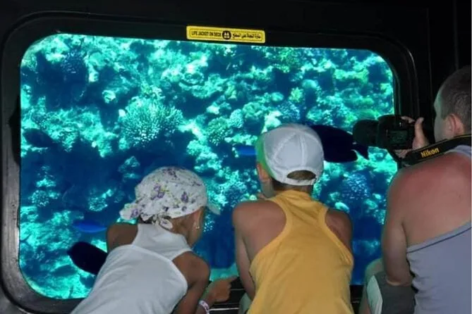 Semi-sous-marin et snorkeling